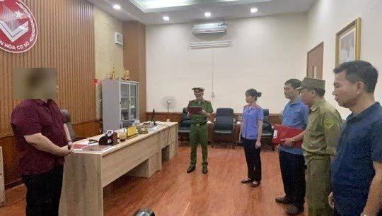 Mua khống hóa đơn, Giám đốc TT Văn hóa – Điện ảnh Hòa Bình bị bắt