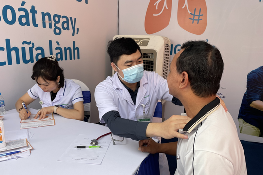 “Trên 90% người bị ung thư phổi là do thuốc lá”