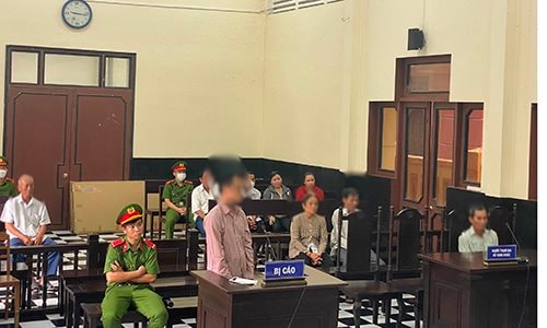 Chích điện giết vợ vì gửi đơn ly hôn