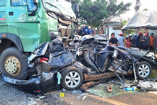 Gần 6.000 vụ tai nạn liên quan xe kinh doanh vận tải trong 18 tháng