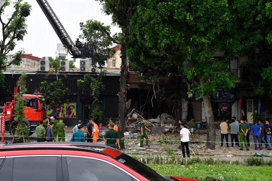  Hà Nội: Nổ khí gas tại nhà dân ở phố Yên Phụ