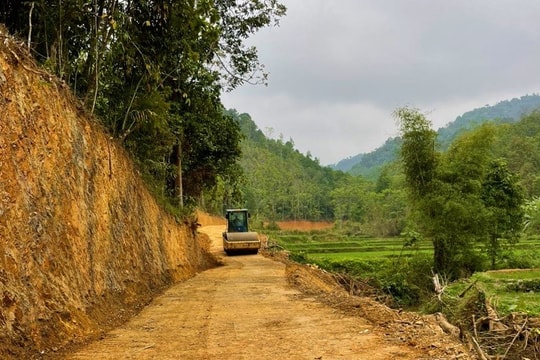 Đầu tư đường lâm nghiệp giúp phát triển kinh tế rừng