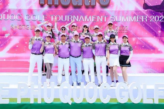 Tuấn Hưng tham dự giải Golf “Corona Theatre Phú Quốc Golf Tournament 2023” dịp Quốc khánh