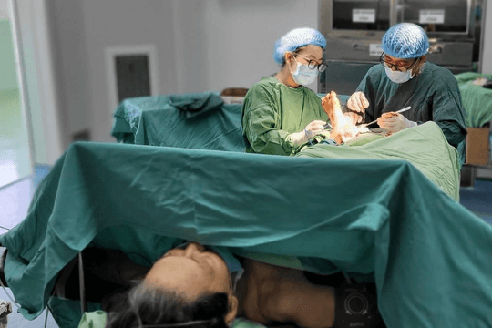 Nhiễm trùng, suy gan do tự mua thuốc điều trị bệnh gout