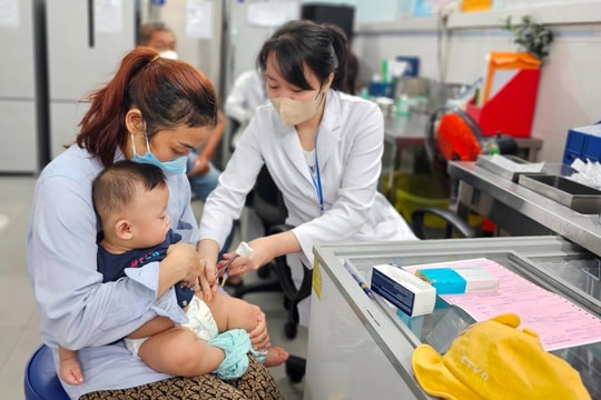 Phân bổ 185.000 liều vaccine 5 trong 1 cho 49 tỉnh, thành để tiêm miễn phí cho trẻ