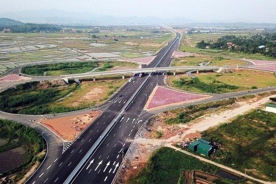 Đẩy nhanh tiến độ triển khai hai dự án cao tốc