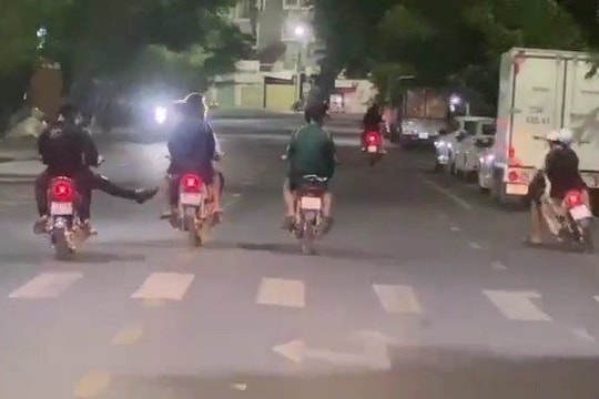 Xử lý nhóm thanh thiếu niên gây mất trật tự an toàn giao thông