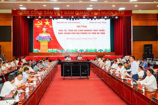 Hải Phòng và Hà Tĩnh chia sẻ, trao đổi kinh nghiệm phát triển