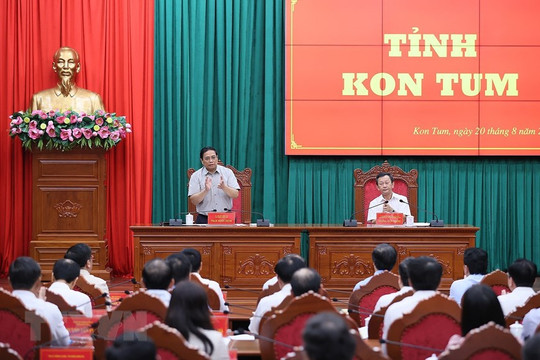 Thủ tướng Phạm Minh Chính làm việc với Ban Thường vụ Tỉnh ủy Kon Tum