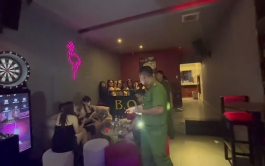 Kiểm tra nhà hàng, phát hiện nhiều trường hợp dương tính với ma túy