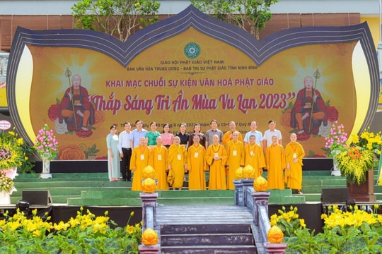 Lễ hội thắp sáng Tri ân mùa Vu Lan báo hiếu 2023