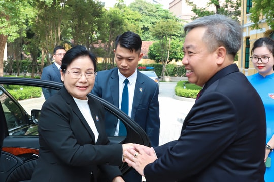 Chánh án TANDTC Lào thăm và làm việc tại Việt Nam