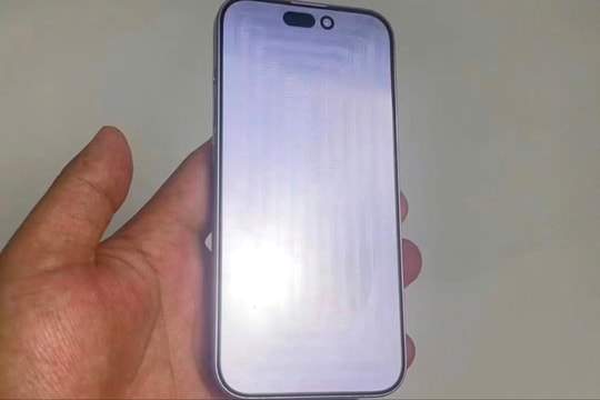 Nguyên mẫu iPhone 15 Pro lộ ảnh thực tế