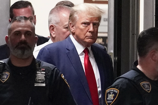 Cựu Tổng thống Trump chuẩn bị làm thủ tục tại nhà tù bang Georgia