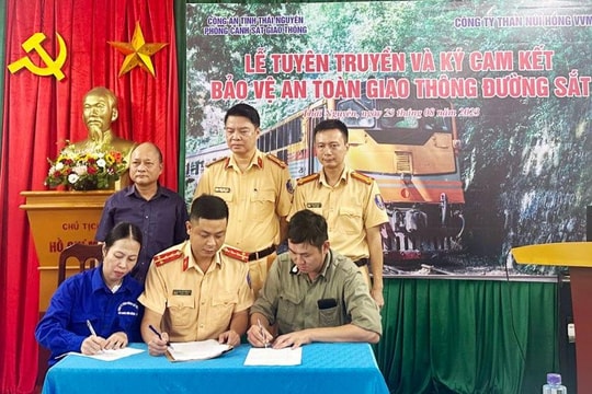 Thái Nguyên: Ký kết quy chế bảo vệ an toàn giao thông đường sắt