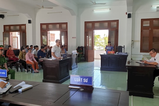 Lừa bán đất của người khác để lấy tiền tiêu xài