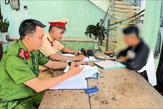 Xử phạt “quái xế” gây náo loạn đường phố