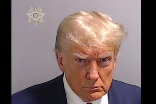 Cựu Tổng thống Donald Trump “được” chụp ảnh hồ sơ và cấp mã số tù nhân