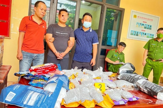 Giấu gần 59 kg ma túy trong túi sữa bột
