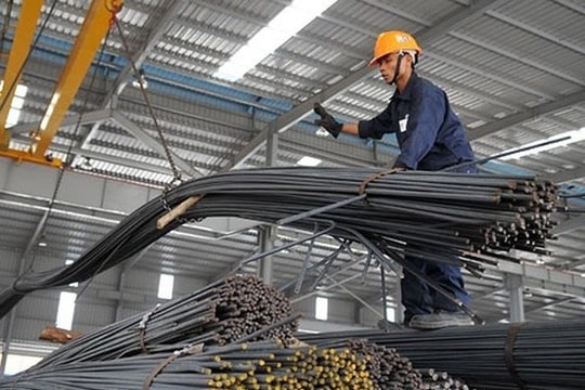 Giá thép giảm sâu nhất trong vòng 3 năm qua