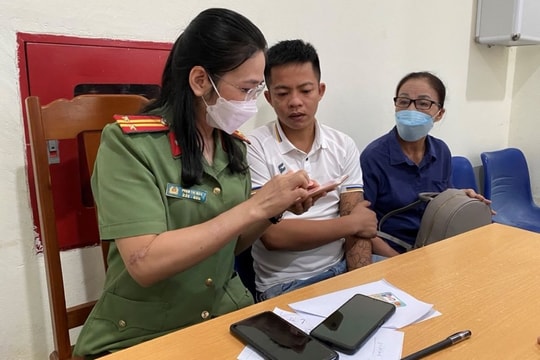 Cảnh giác trước các “cò” làm hộ chiếu