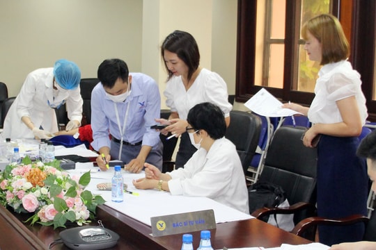 Gần 90 cán bộ, nhân viên Báo Công lý được khám, tư vấn sức khoẻ định kỳ