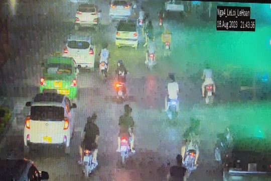 Xử lý nhóm thanh thiếu niên gây náo loạn đường phố