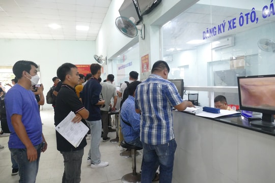TP.HCM: Tiếp nhận gần 3.000 hồ sơ đăng ký xe theo Thông tư 24