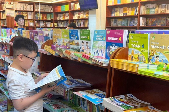 Chuẩn bị, cung ứng đầy đủ sách giáo khoa trước năm học mới