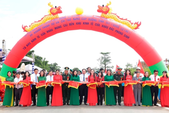 Khánh thành tuyến đường nối hai cửa khẩu