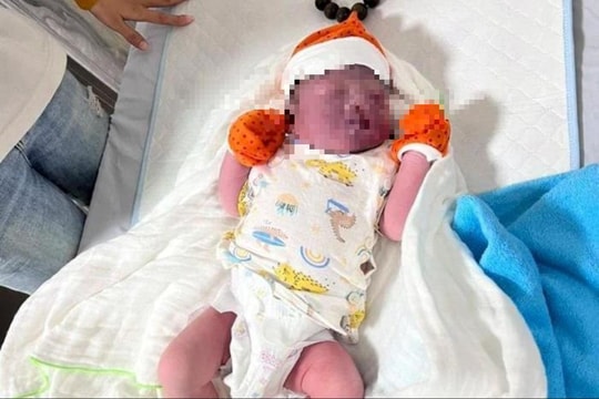 Bé trai nặng 4kg bị bỏ rơi tại trung tâm y tế ở Bình Dương