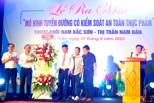 Nghệ An: Ra mắt “tuyến đường có kiểm soát an toàn thực phẩm”