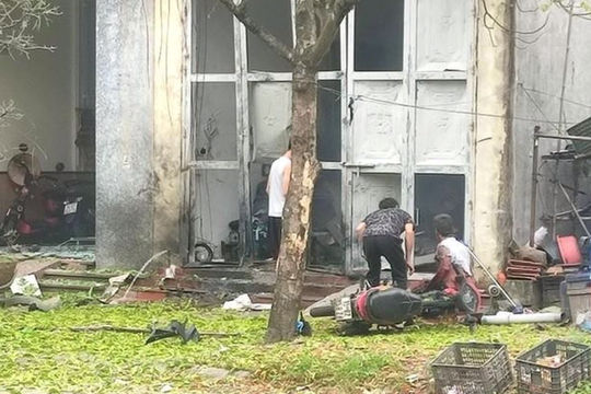 3 người nhập viện cấp cứu sau tiếng nổ kinh hoàng