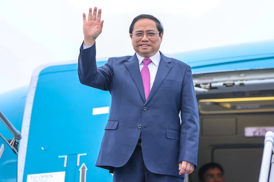 Thủ tướng Phạm Minh Chính lên đường dự Hội nghị Cấp cao ASEAN 43