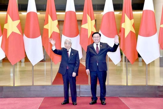 Chủ tịch Quốc hội Vương Đình Huệ đón, hội đàm với Chủ tịch Thượng viện Nhật Bản Otsuji Hidehisa