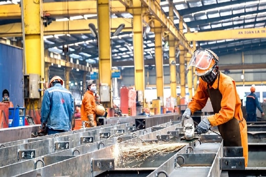PMI ngành sản xuất của Việt Nam vượt 50 điểm