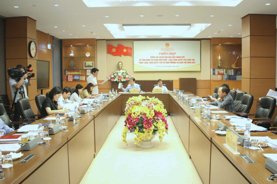 Thẩm tra sơ bộ Báo cáo của Chính phủ về tình hình thi hành Hiến pháp, pháp luật năm 2023