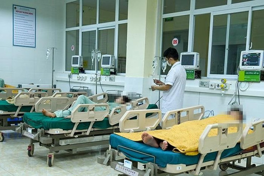 Điện Biên: 15 người nhập viện sau bữa ăn sáng