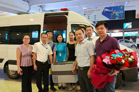 Chuyến bay vận chuyển tạng hiến cứu người từ Nghệ An đến Hà Nội 