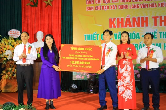 Khánh thành Thiết chế văn hóa - thể thao làng Man Để, thị trấn Tam Hồng