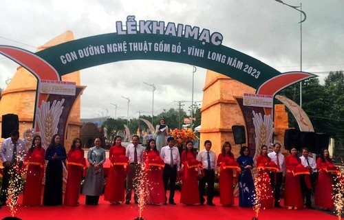 Khai mạc con đường nghệ thuật gốm đỏ - Vĩnh Long năm 2023