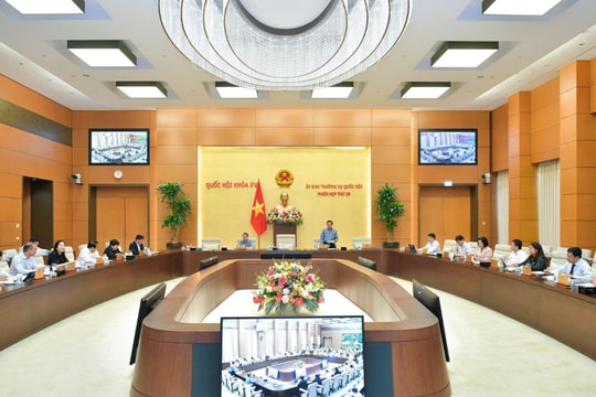 Lần đầu tiên UBTVQH giám sát “trên trời, dưới đất, dưới nước”