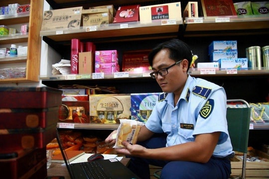Phát hiện hàng trăm sản phẩm bánh Trung thu không nguồn gốc