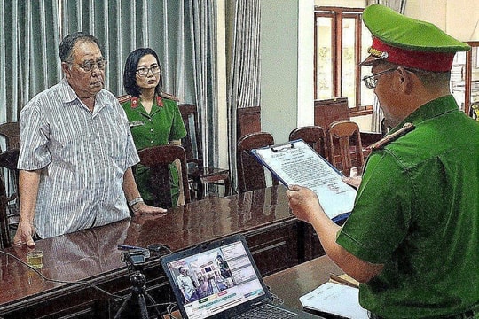 Khởi tố nguyên Chủ tịch UBND và nguyên Giám đốc Sở Tài chính tỉnh Phú Yên
