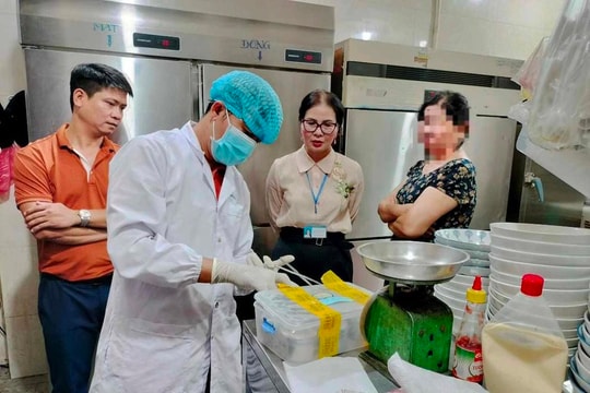 Làm rõ việc 31 người bị ngộ độc sau khi ăn bánh mỳ Phượng ở Quảng Nam