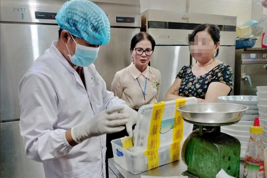 133 người bị ngộ độc sau khi ăn bánh mì nổi tiếng ở Hội An