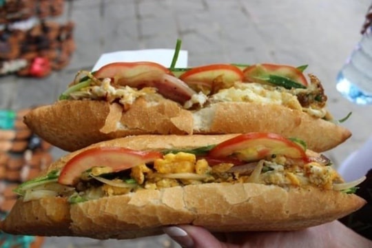 Quảng Nam: Tạm đình chỉ cơ sở bánh mì Phượng khiến 91 người ngộ độc thực phẩm