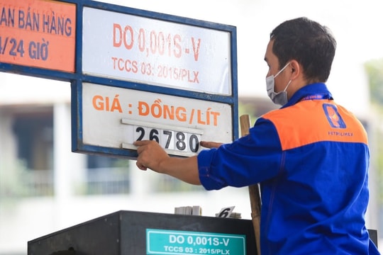 Quỹ bình ổn giá xăng dầu còn hơn 7.400 tỷ đồng