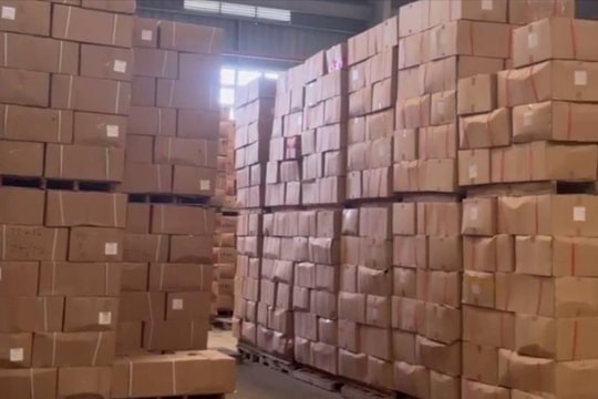 Tổng cục Hải quan nói gì về vụ buôn lậu sợi Polyester?