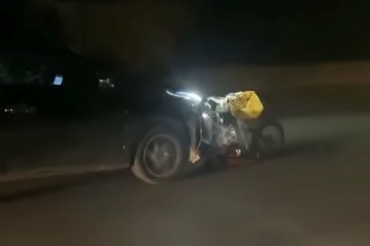 Gây tai nạn rồi bỏ chạy, đẩy lê xe nạn nhân nhiều km